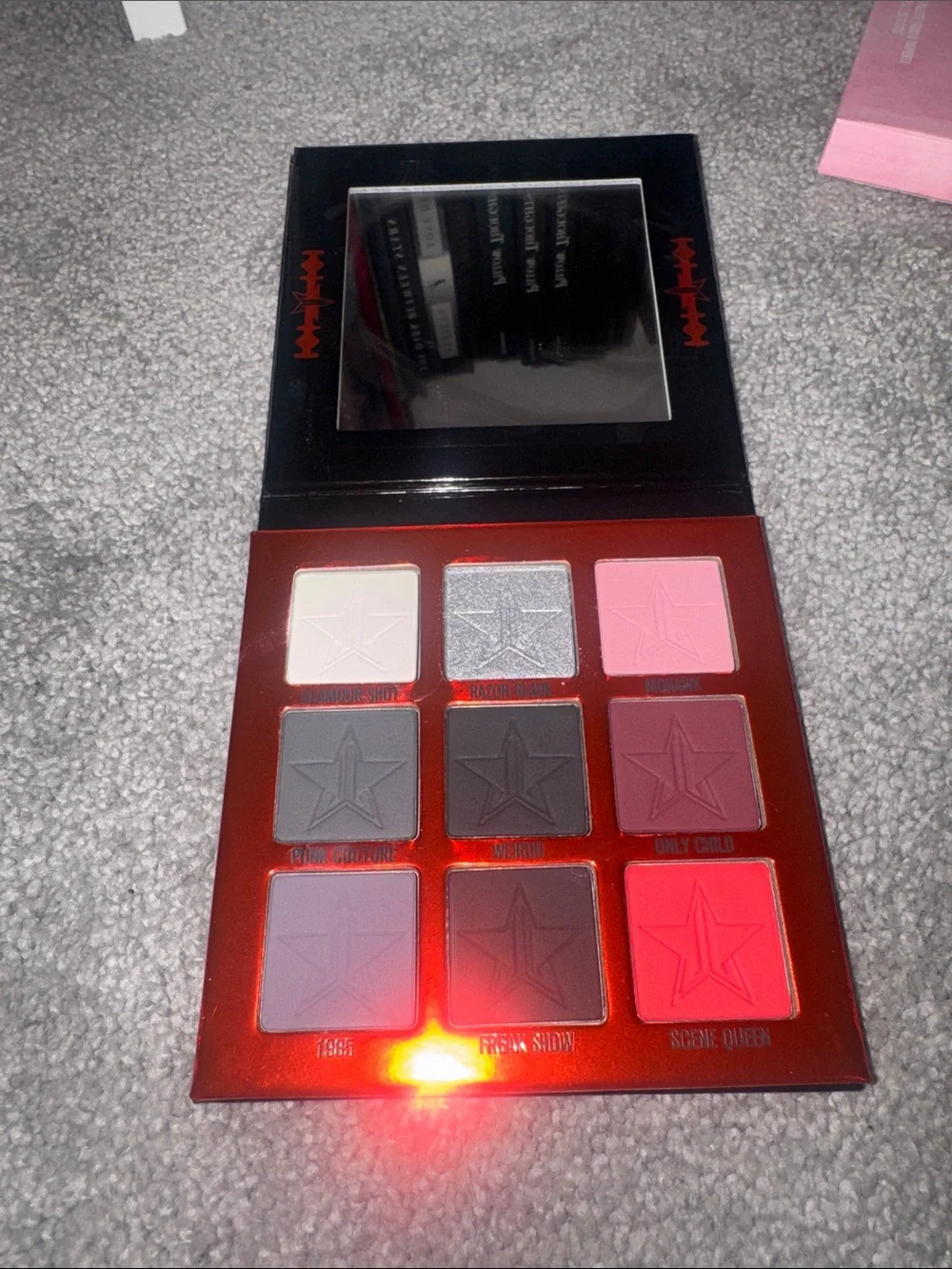 Jeffree Star WEIRDO palette